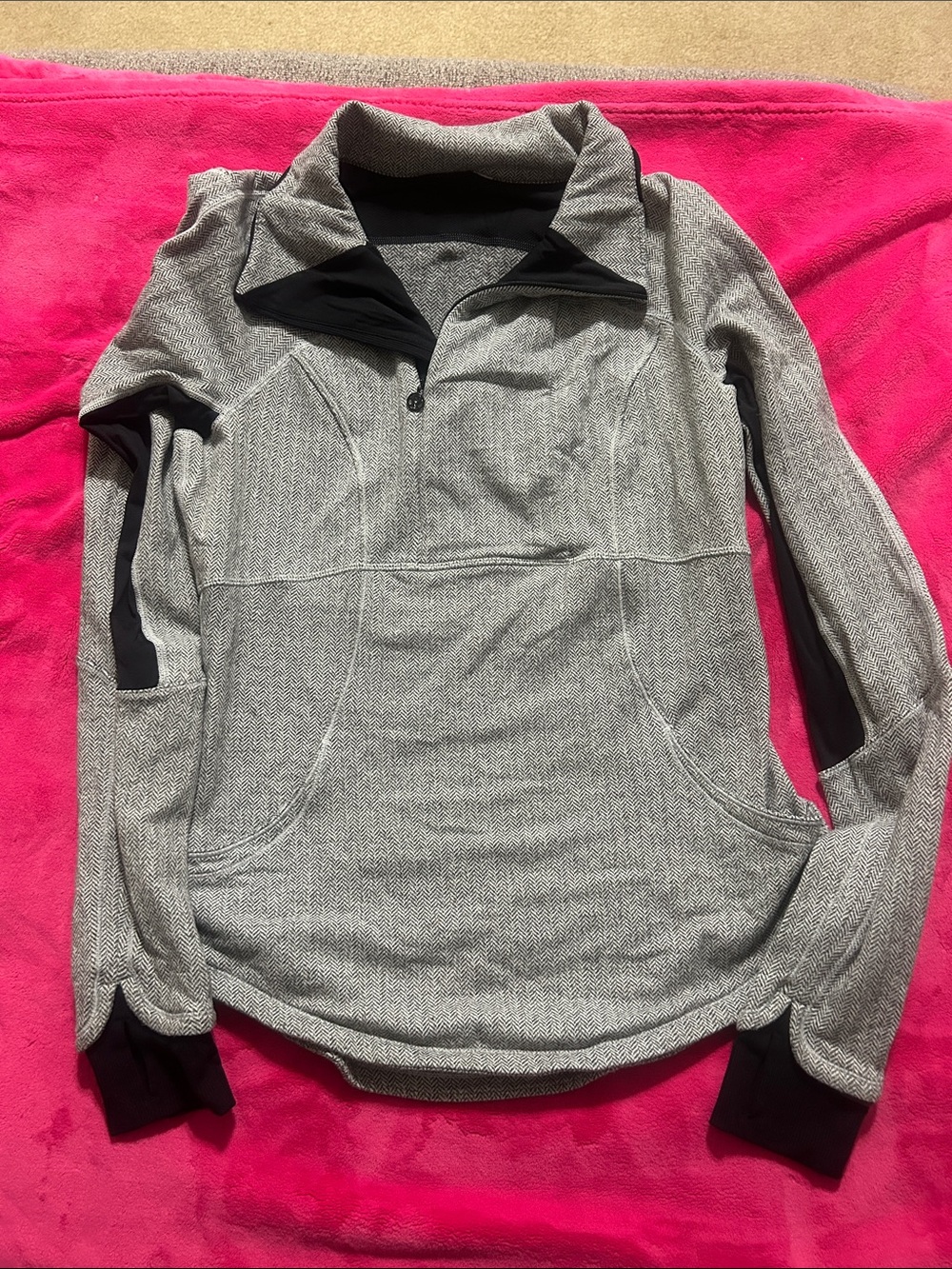 Lululemon Women’s Gray Herringbone 1/2 Zip Pullover Thumbholes Size 8